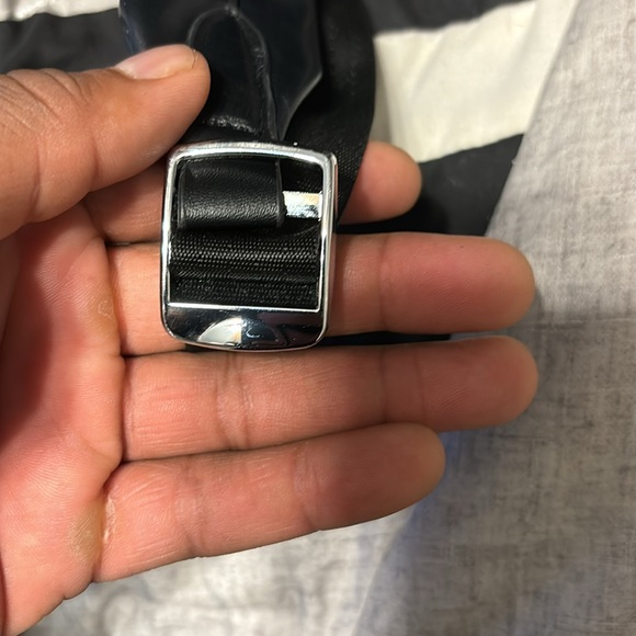 Louis Vuitton Monogram Discovery Backpack - Picture 11 of 17